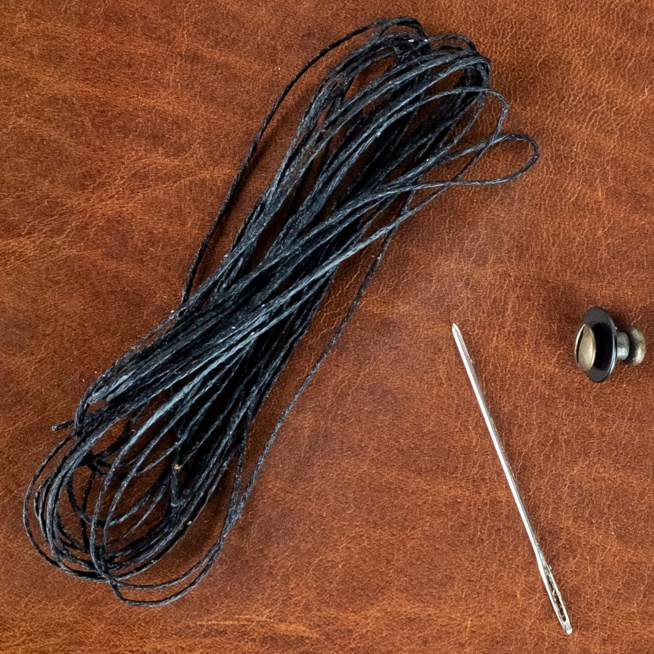 Small Slim Leather Pouch Kit